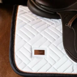 Equestrian Stockholm - Tapis de selle Modern Dark Ocean / marine Blanc Hot