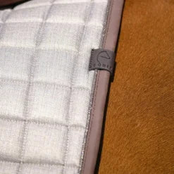 Equithème - Tapis de selle Chic Marron Hot