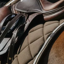 Equithème - Tapis de selle Classic foncé Marron Best