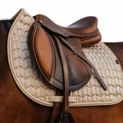 Hot Equithème - Tapis de selle Excellence crème Beige