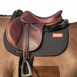 GEM - Tapis de selle Leo Noir Clearance