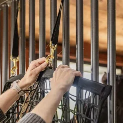 Outlet Grooming Deluxe - Filet à foin carré Easy Fill 4,5cm Noir