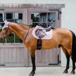 Kentucky Horsewear - Bonnet anti-mouches Wellington 3D Logo corde pâle Rose Clearance