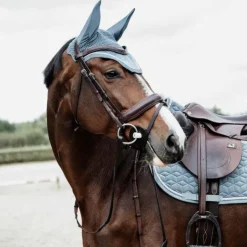 Outlet Kentucky Horsewear - Bonnet pour chevaux anti-bruits Wellington Velvet light blue Bleu