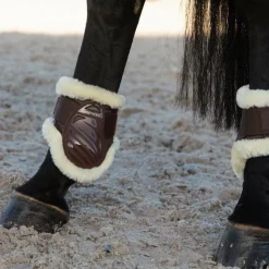 Online Kentucky Horsewear - Protège-boulets jeunes chevaux mouton vegan Marron