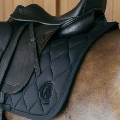 Online Kentucky Horsewear - Tapis de dressage Wave 3D logo Noir