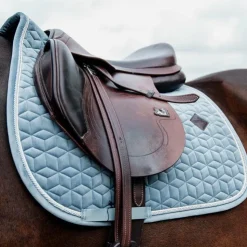 New Kentucky Horsewear - Tapis de selle Velvet Jumping Ciel Bleu
