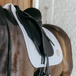 Clearance Kentucky Horsewear - Tapis de dressage Wave 3D logo Blanc