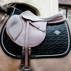 Kentucky Horsewear - Tapis de dressage Basic Velvet noir Outlet