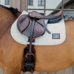 Discount Kentucky Horsewear - Tapis de selle Fishbone Compétition 2 numéros Blanc