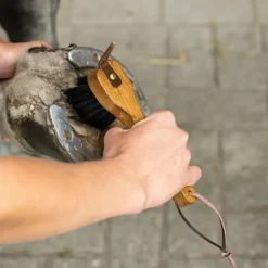 New LeMieux - Cure-pieds Artisan Marron