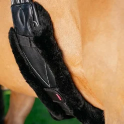 LeMieux - Housse de sangle à bavette longue Anatomic en laine mérinos+ Noir Best