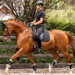 LeMieux - Tapis de dressage Square Soft Shell Anti Glisse EuroJump Noir Discount