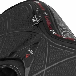 LeMieux - Tapis de selle Square X-Grip Silicone EuroJump Noir Hot