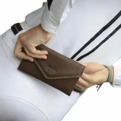 Sale Pénélope - Pochette pour téléphone havane Marron