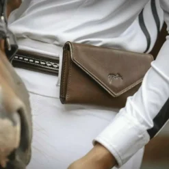 Sale Pénélope - Pochette pour téléphone havane Marron